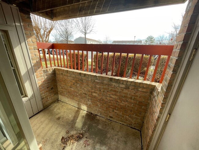 Building Photo - Condo Available in Essex!