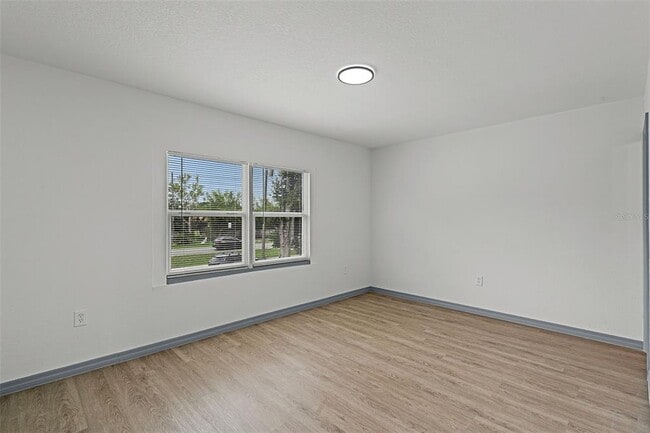 Building Photo - 663 S Econlockhatchee Trail
