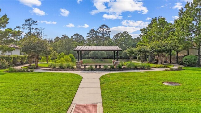 Building Photo - 5823 Stratton Wds Dr
