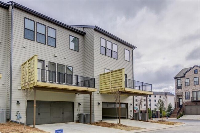 Building Photo - 4304 Walsh Dr