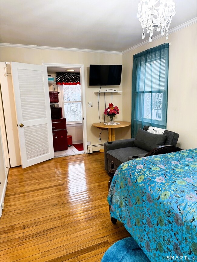 Building Photo - 12 Hillside Ave