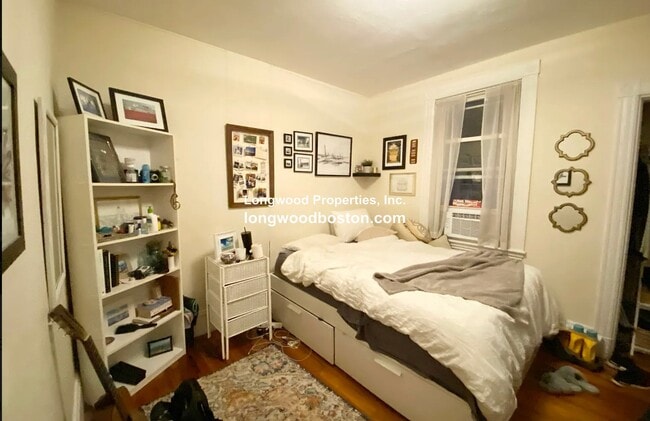 Building Photo - 1524 Tremont St