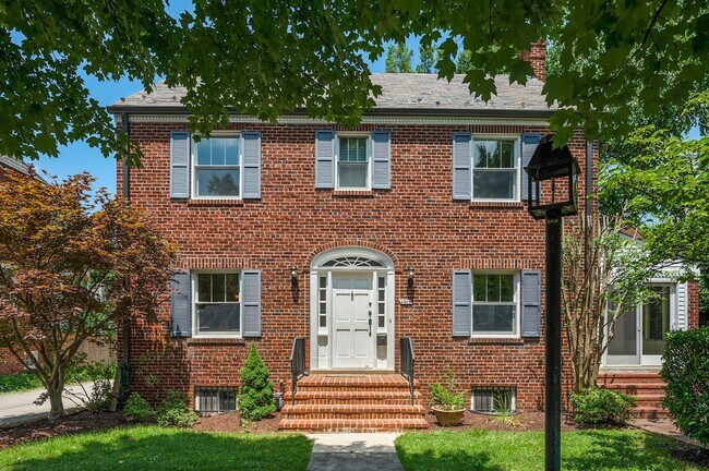 Building Photo - 4505 Alton Pl NW