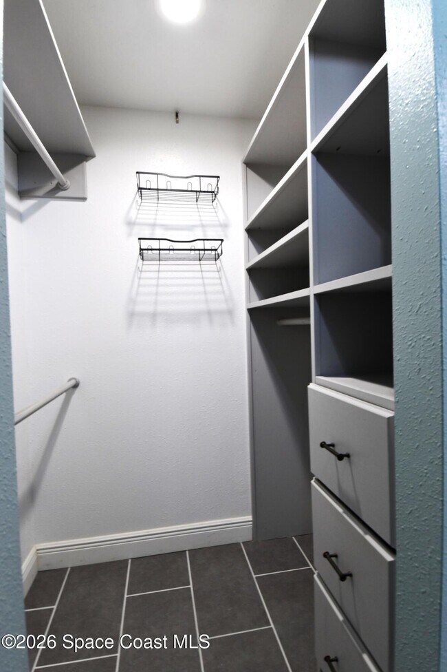 Building Photo - 405 Sparrow Dr