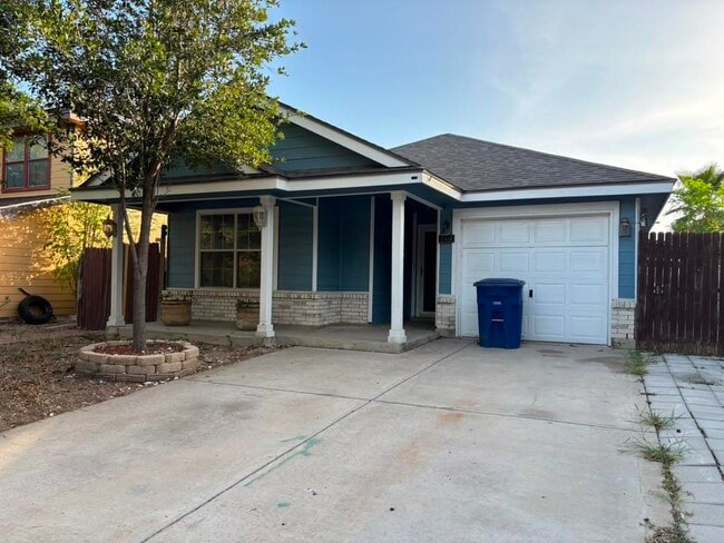 Building Photo - 17414 College Port Dr