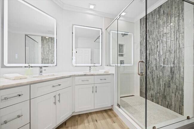 Building Photo - 402 Sea Oats Dr