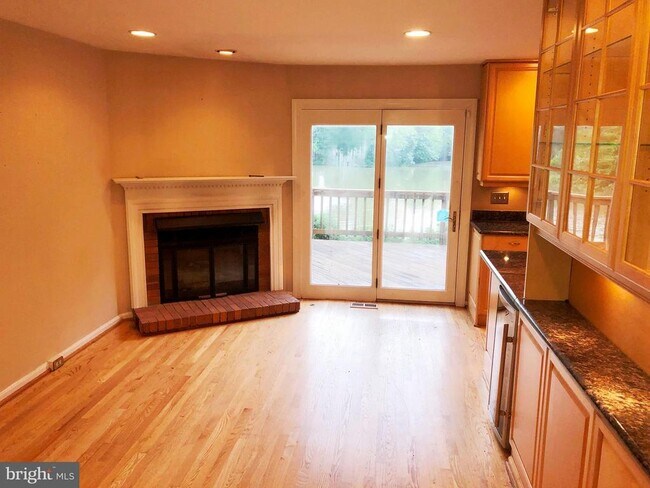 Building Photo - 7109 Captains Cove Ct