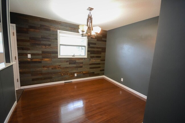 Building Photo - Ranch style home with incredible updates throughout!