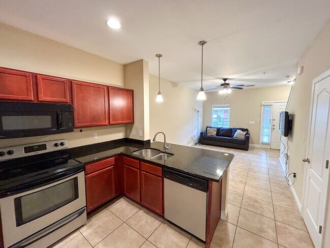 Building Photo - Chase Hollow #43