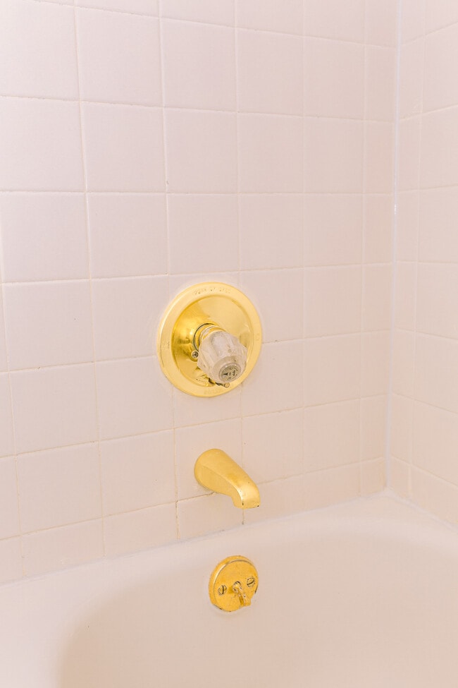 Building Photo - 9808 Emerald Point Dr