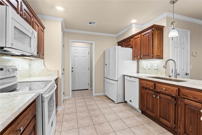 Building Photo - 27 S Prairie Dunes Dr