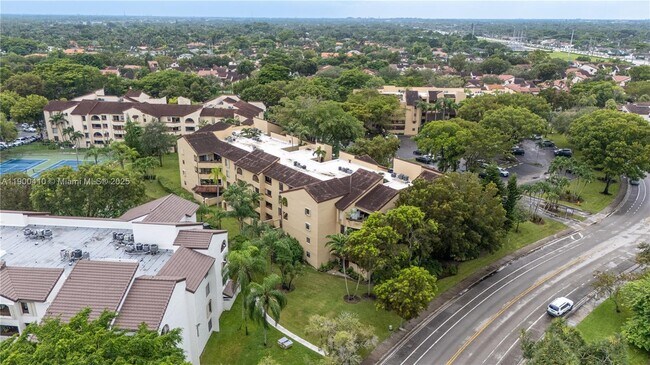 Building Photo - 9255 SW 125th Ave