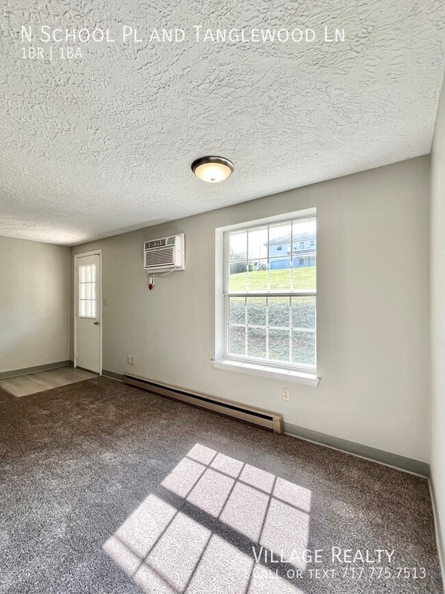 Building Photo - 335 N School Pl