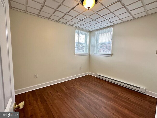 Building Photo - 340 Morgan St