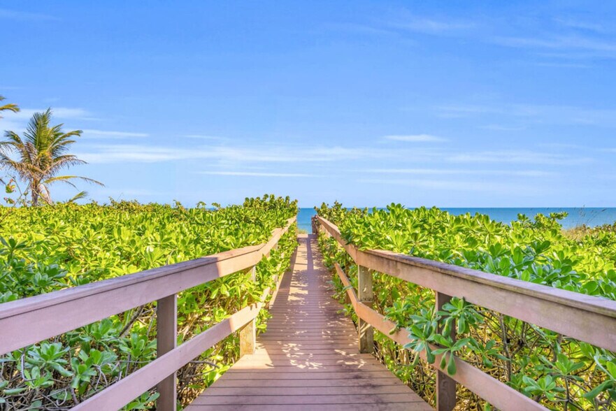 Building Photo - 2775 Jimmy Buffett Mem Hwy