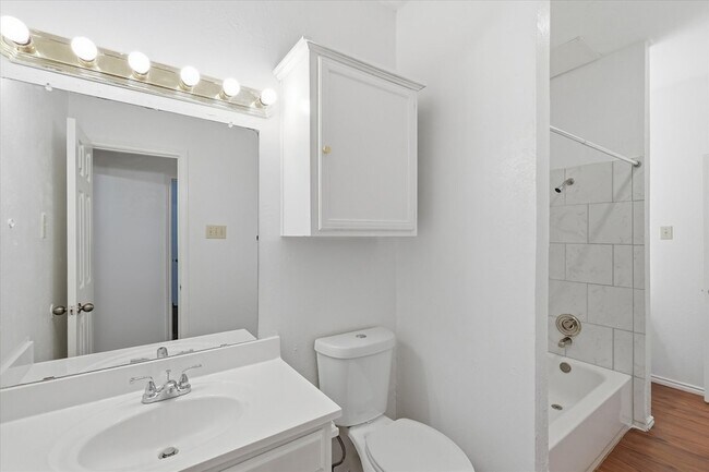 Building Photo - 9600 Royal Ln