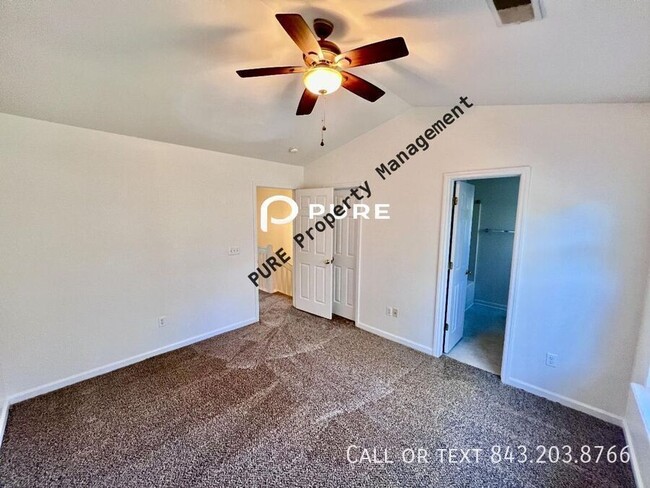 Building Photo - 7975 Shadow Oak Dr