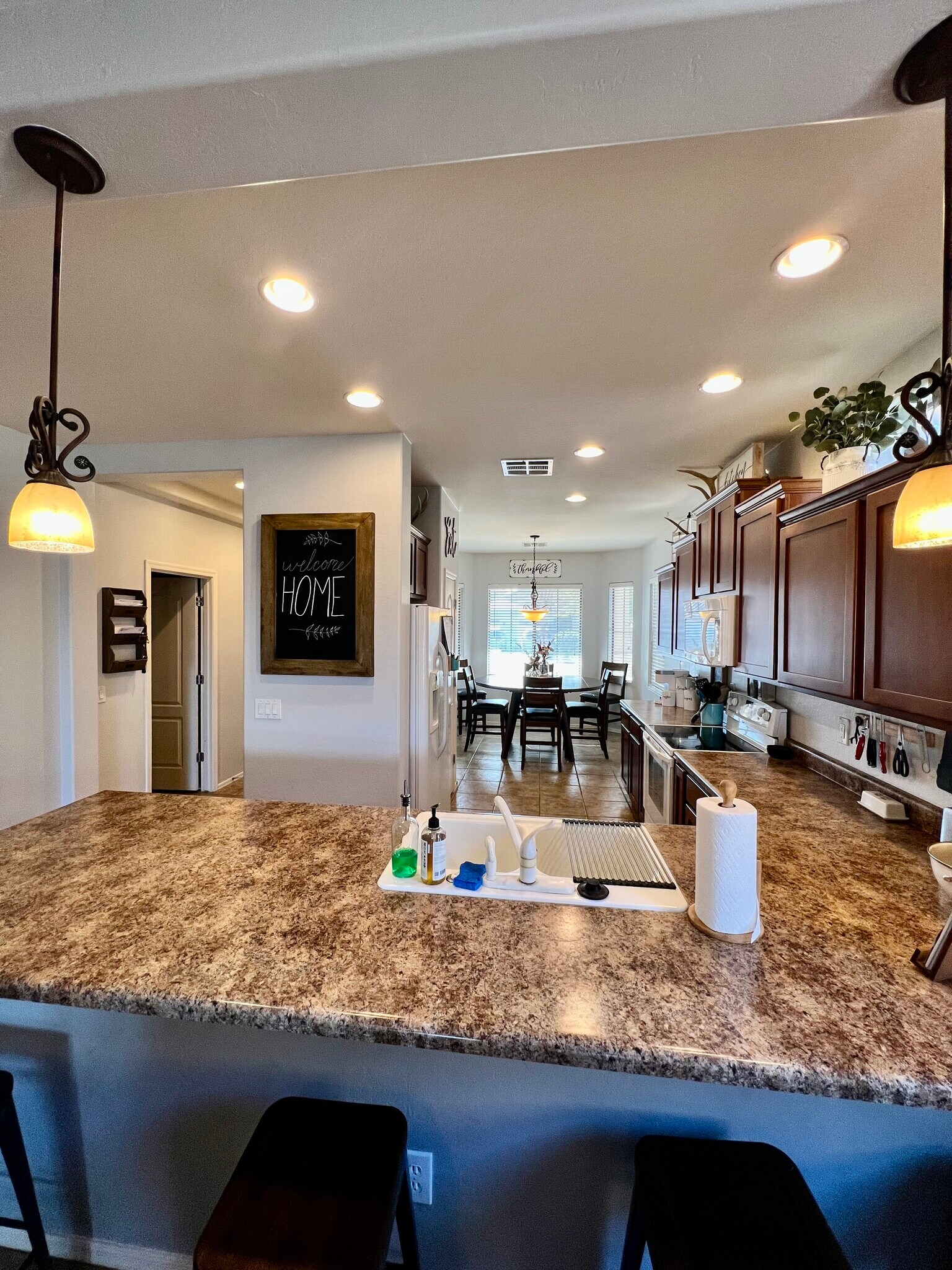 Building Photo - 4210 E Alamo St