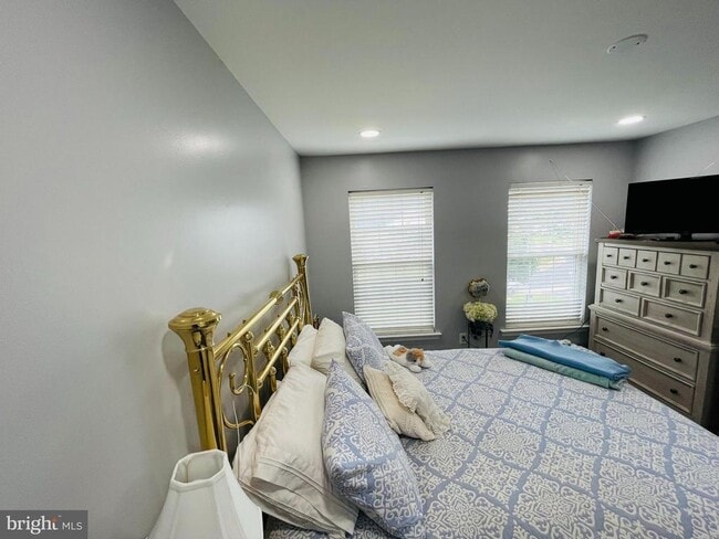 Building Photo - 728 Slate Hill Dr