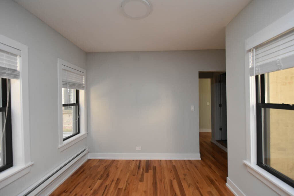 Building Photo - 811 Elm St