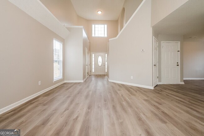 Building Photo - 545 Wyntuck Dr