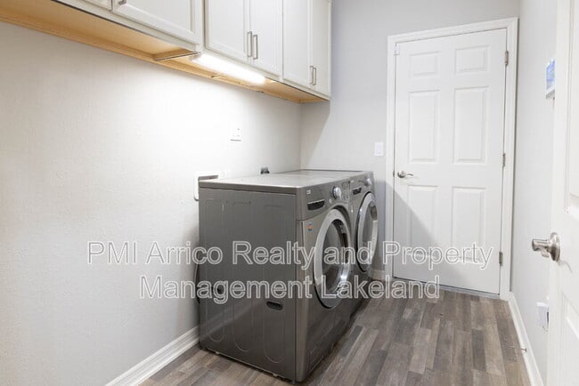 Building Photo - 1069 Montgomery Ln