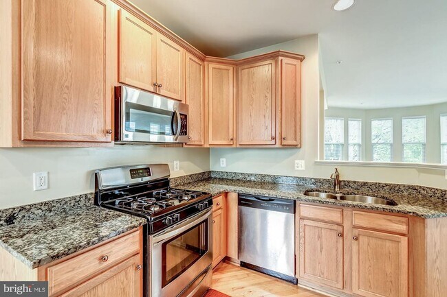 Building Photo - 8844 Song Sparrow Dr