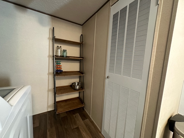 Building Photo - 7288 Brigadier Ave SW