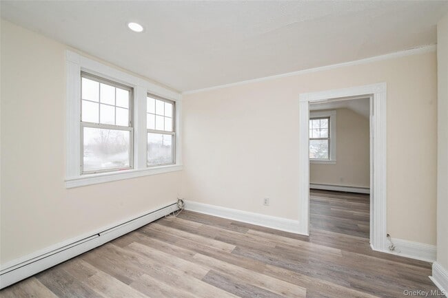 Building Photo - 36 Tyler Ave