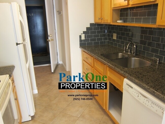 Building Photo - Spacious One Bedroom in Walnut Creek Keys!