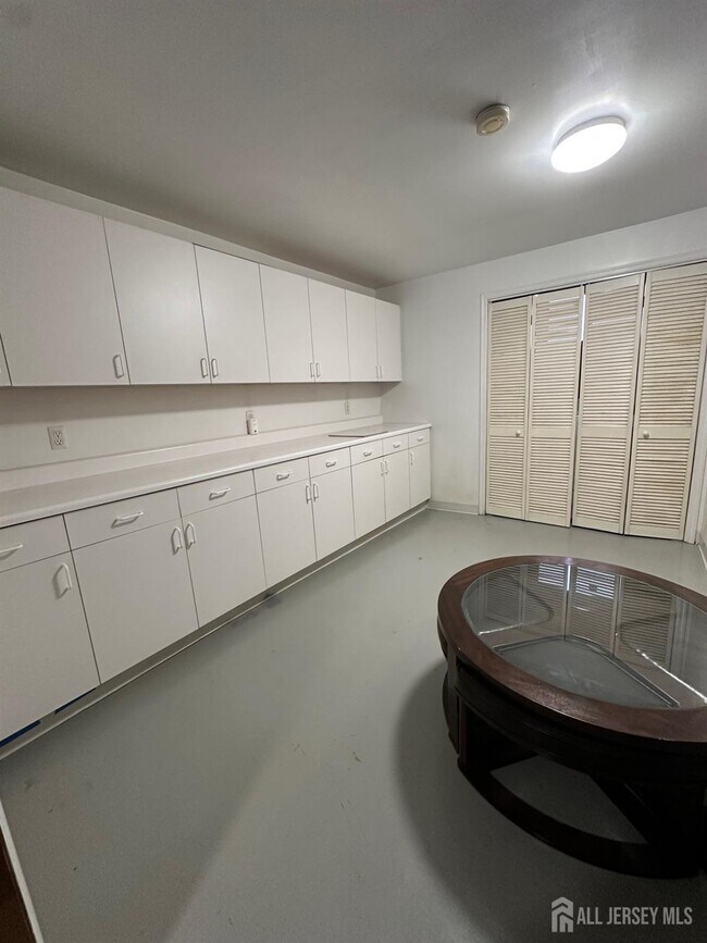 Building Photo - 4909 Boice Dr