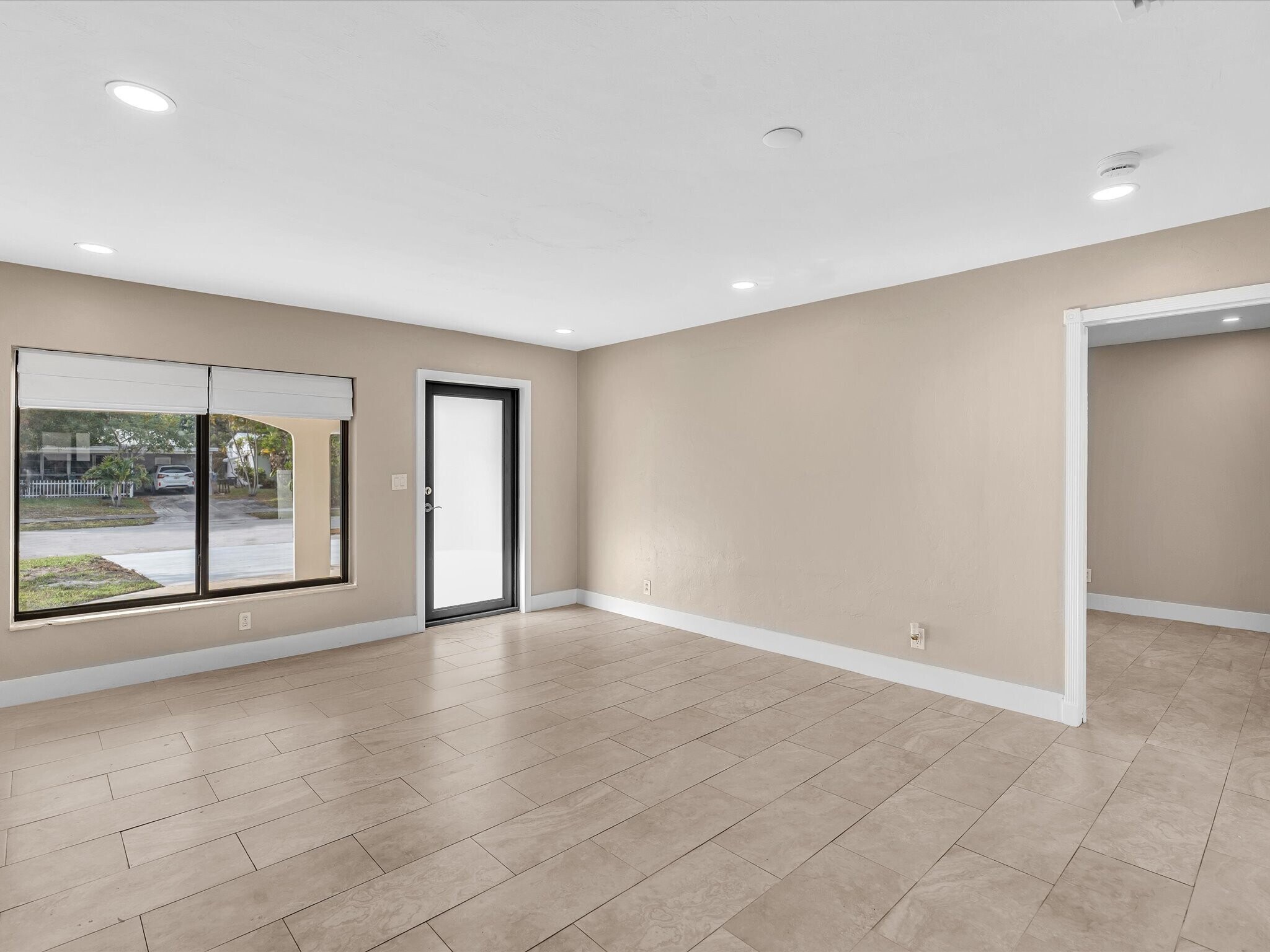 Roman shades - 5408 NE 3rd Ter