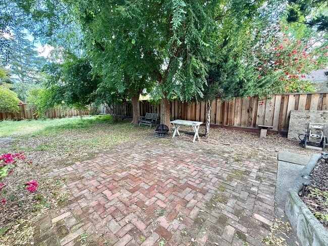 Building Photo - Los Gatos - Inviting Los Gatos Home with Classic Charm & Entertainer’s Backyard
