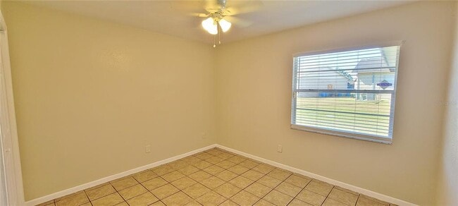 Building Photo - 9542 Lake Park Dr