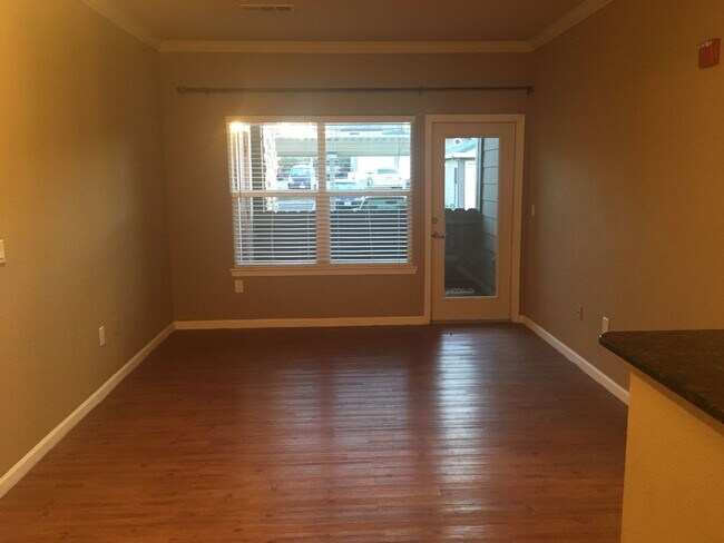 Building Photo - 2 Bedroom, 2 Bath Unit in the Bridgefield Condominiums Community, in Antelope.