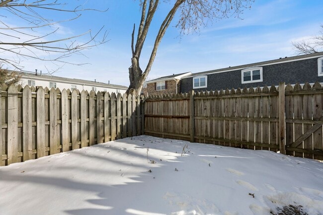 Building Photo - 1533 McKool Ave