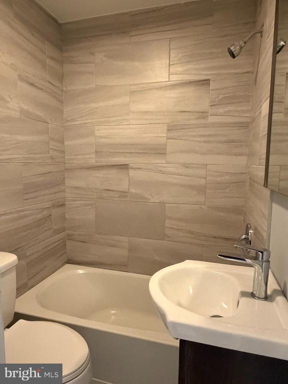 Building Photo - 1817 N Taylor St