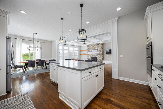 Building Photo - Stunning home in Olentangy schools!
