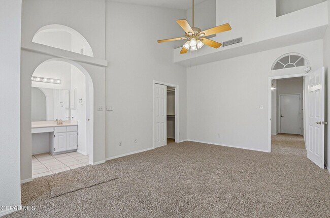 Building Photo - 7239 Desert Jewel Dr