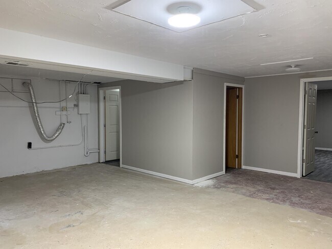 Building Photo - 5538 N 65th St