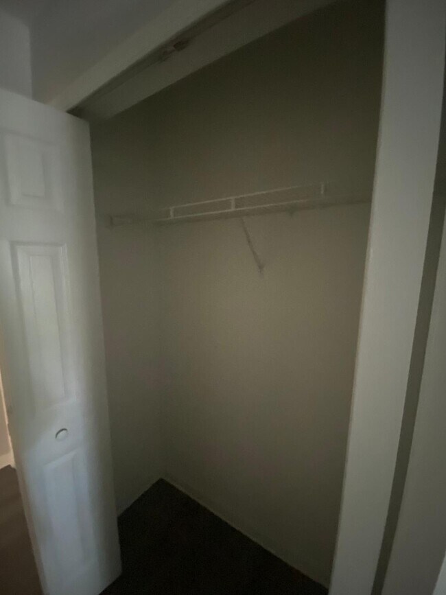 Building Photo - 10660 Holly Ridge Blvd