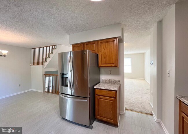 Building Photo - 33 Ketley Pl