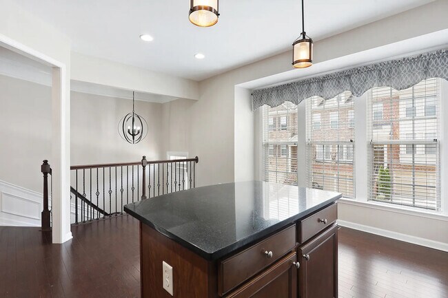 Building Photo - 5113 Kempsford Ct