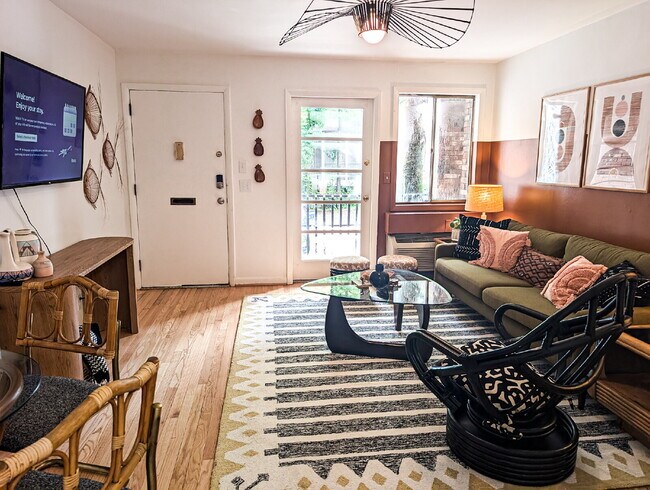Building Photo - Fully Furnished 2BR/2BA Near USC – Pre-Leasing for January 2027