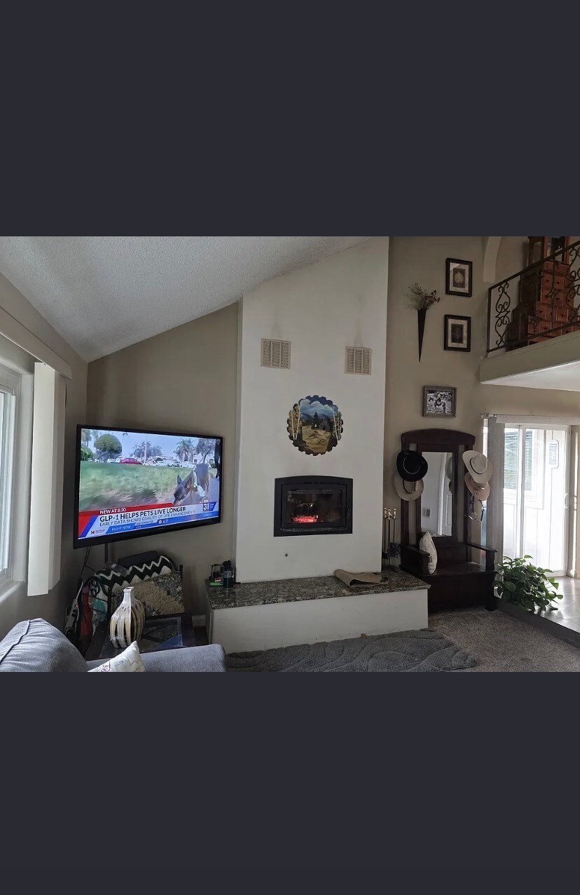 Building Photo - 319 Bowline Ct