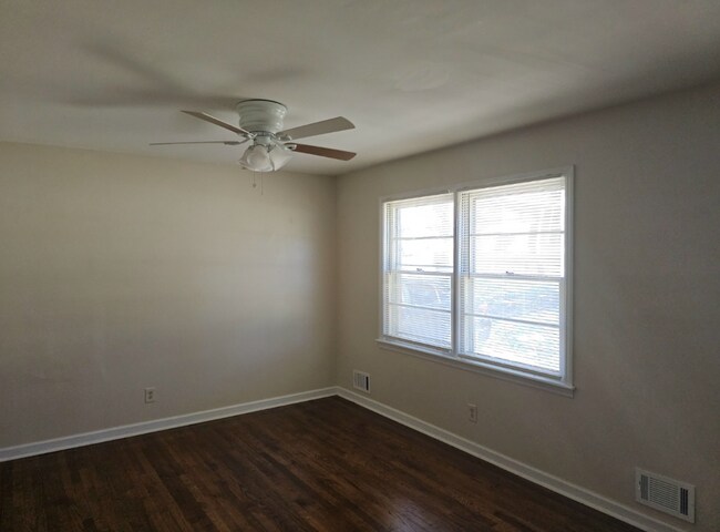 Building Photo - 3101 Cabriolet Trail