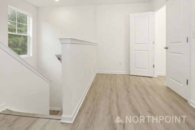 Building Photo - 4105 Snyder Dr