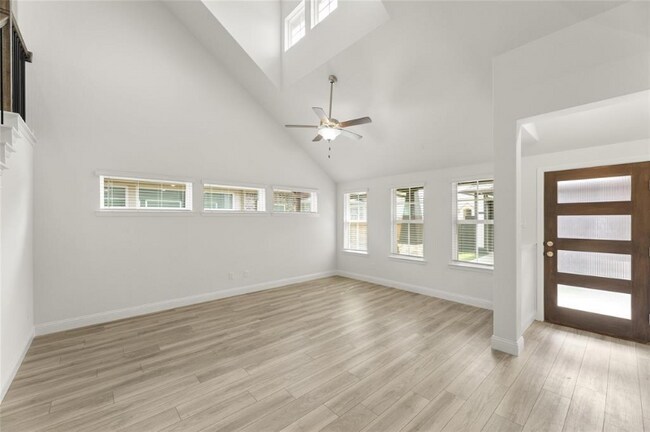 Building Photo - 625 Presidio St