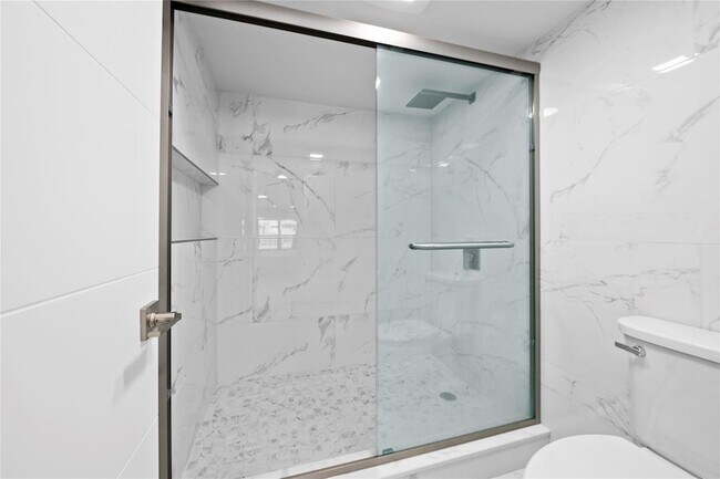 Building Photo - 3500 Galt Ocean Dr