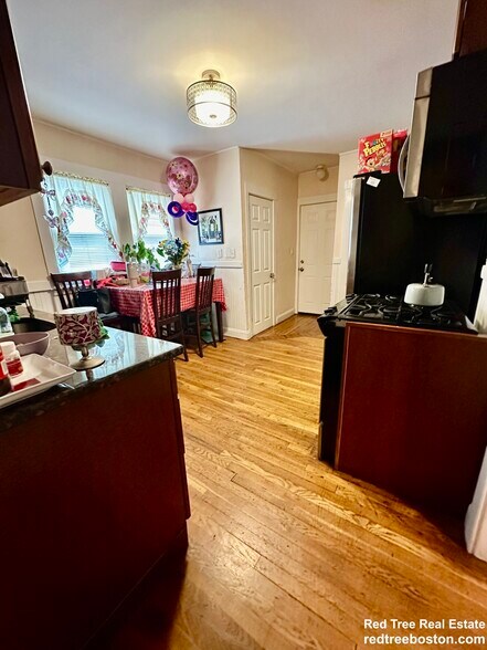 Building Photo - 62 Litchfield St
